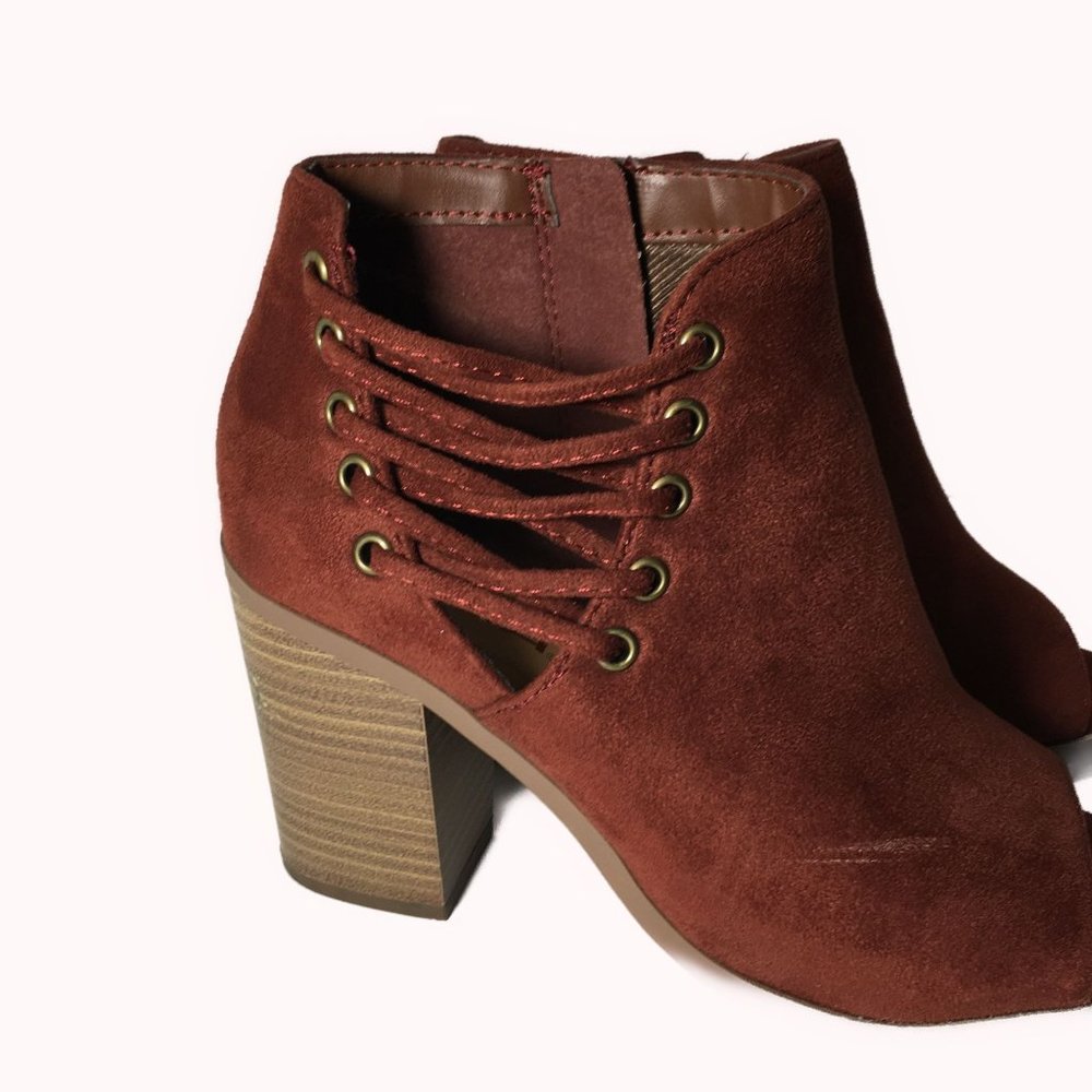 Soda -- Rust Color Women's Booties Size 7.5 - image 4